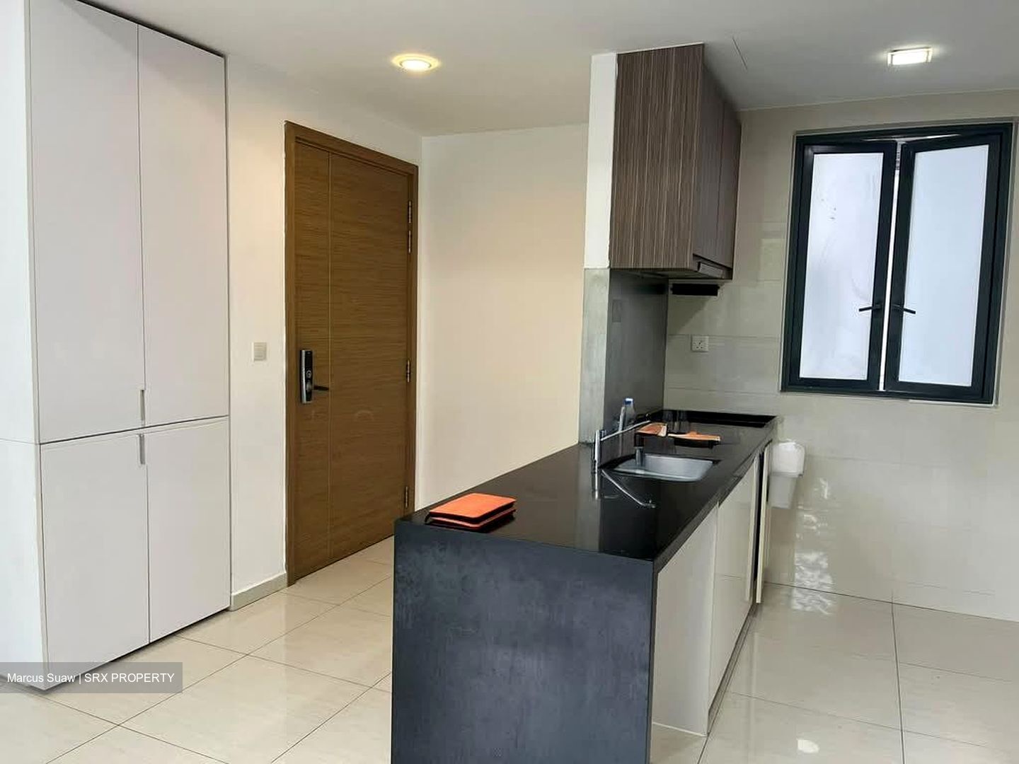 The Palette (D18), Condominium #588761361